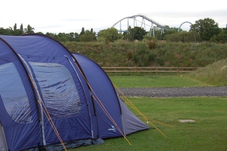 Camping at Drayton Manor campsite, with days out at DraytonManor Thomasland and Cadbury World camping1-campsite03