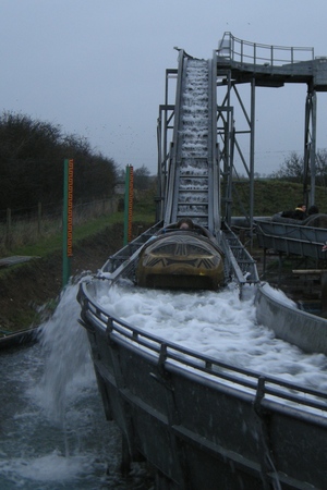 Water splash ride at Twin Lakes Park