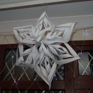 Crafts with kids 3D paper snowflake