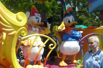 Disneyland Paris Donald and Daisy Duck